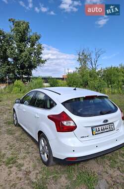 Хэтчбек Ford Focus 2013 в 