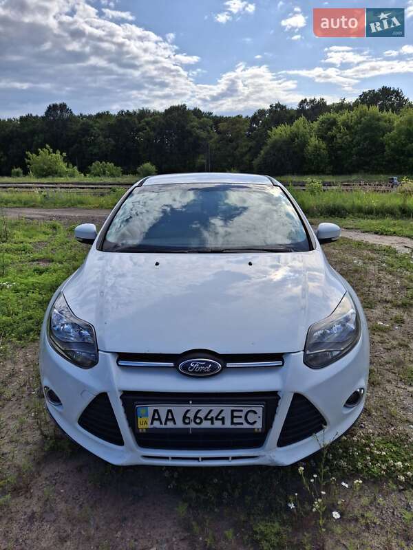 Хэтчбек Ford Focus 2013 в Чернигове
