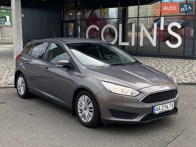 Хэтчбек Ford Focus 2015 в Киеве