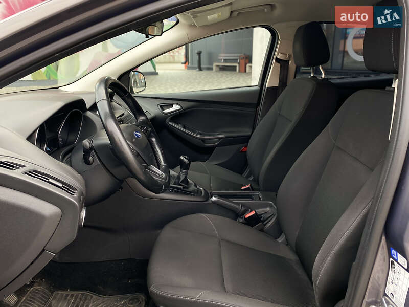 Хэтчбек Ford Focus 2015 в Киеве