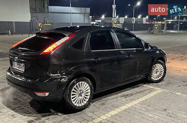 Хэтчбек Ford Focus 2010 в 