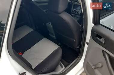 Седан Ford Focus 2010 в 
