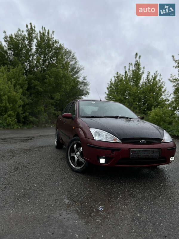 Седан Ford Focus 2003 в Киеве