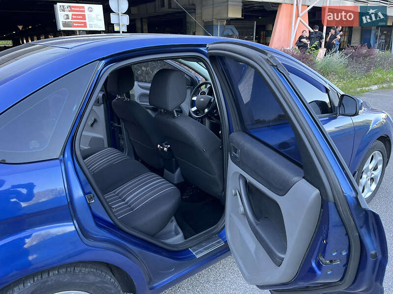 Седан Ford Focus 2008 в Киеве
