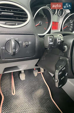 Универсал Ford Focus 2012 в 
