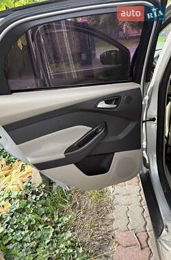Хэтчбек Ford Focus 2013 в 