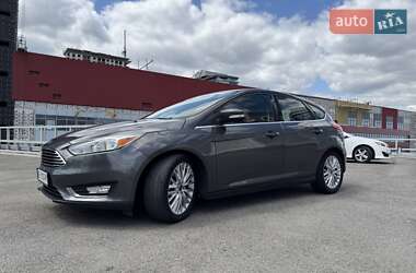 Хэтчбек Ford Focus 2015 в 