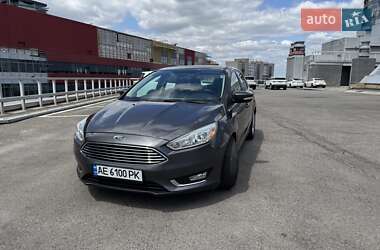Хэтчбек Ford Focus 2015 в 