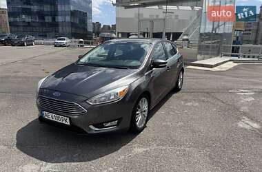 Хэтчбек Ford Focus 2015 в 