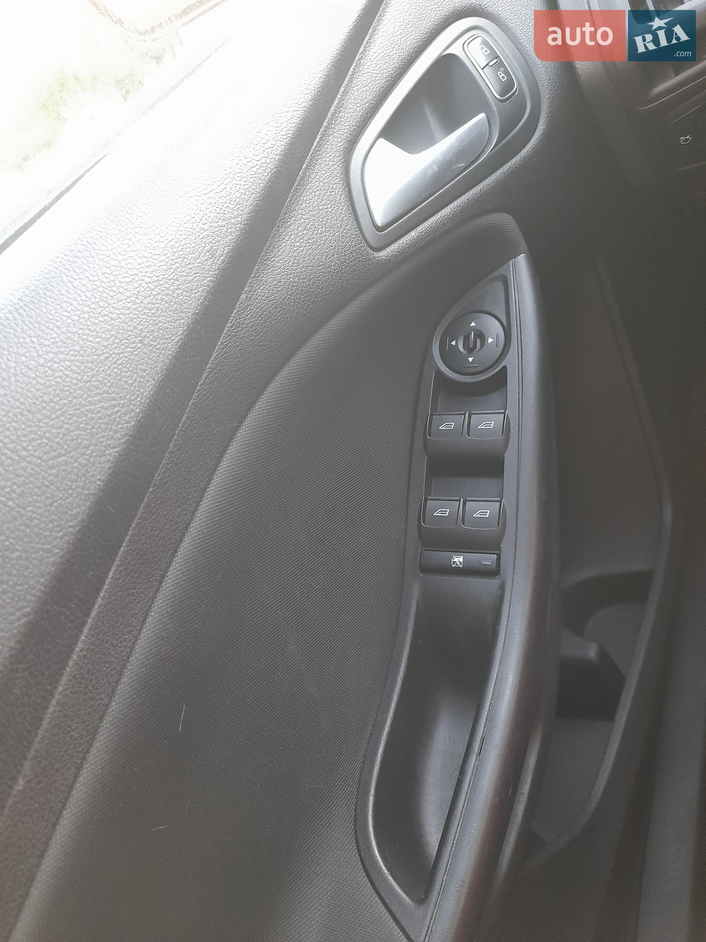 2016 Ford Focus - мініатюра 10