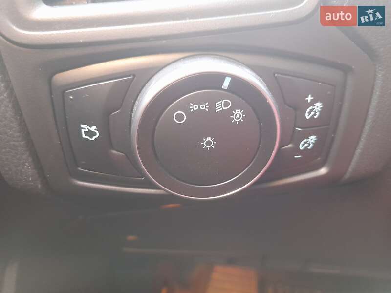 Седан Ford Focus 2016 в Бородянке