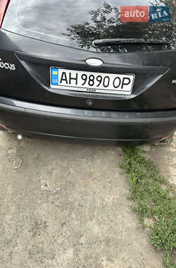 Хэтчбек Ford Focus 2002 в 