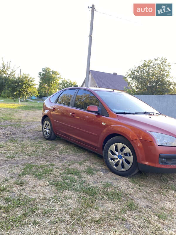 Хэтчбек Ford Focus 2007 в Узине