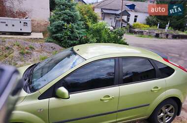 Хэтчбек Ford Focus 2006 в 