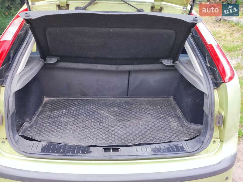 Хетчбек Ford Focus 2006 в Полтаві фото 15 Хетчбек Ford Focus 2006 в Полтаві