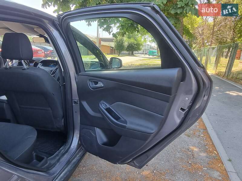 Хэтчбек Ford Focus 2015 в Умани