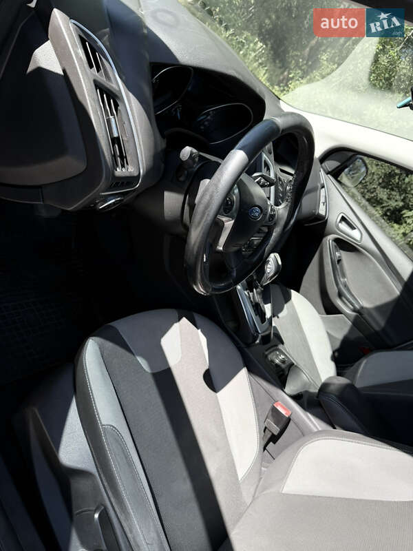 Хэтчбек Ford Focus 2012 в Днепре