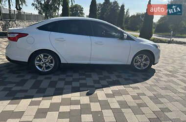 Седан Ford Focus 2011 в 