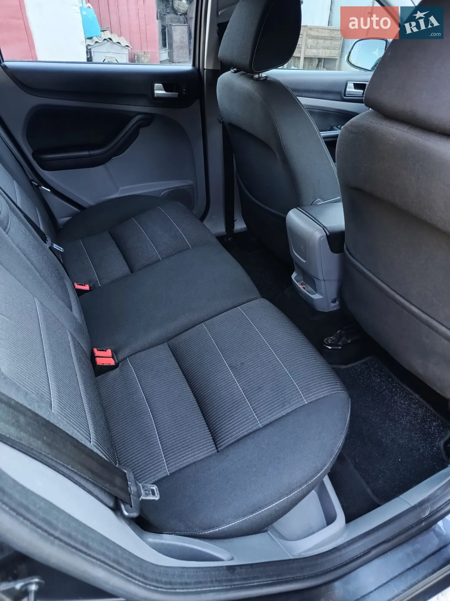2010 Ford Focus - мініатюра 3
