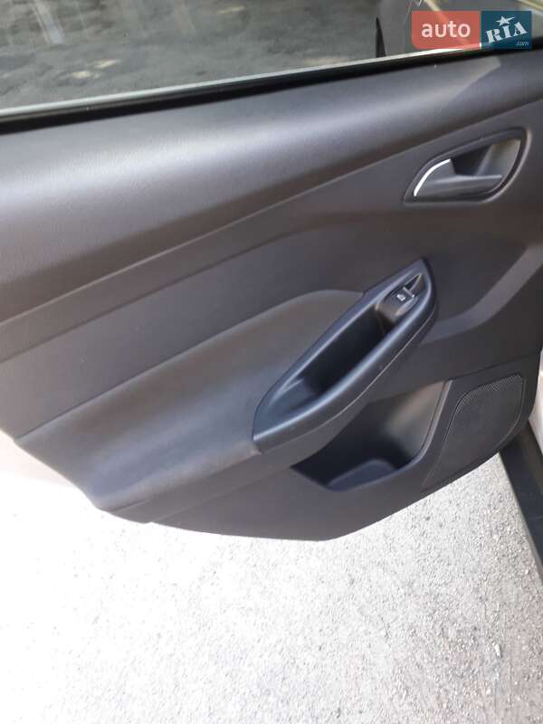 Хэтчбек Ford Focus 2013 в Запорожье