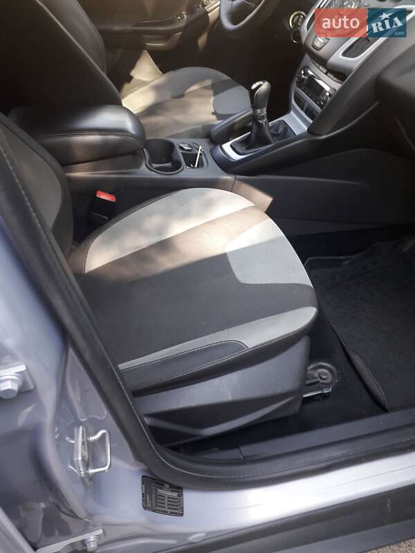 Хэтчбек Ford Focus 2013 в Запорожье