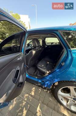 Хэтчбек Ford Focus 2013 в 
