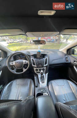 Седан Ford Focus 2014 в 