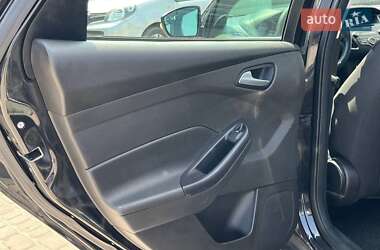 Седан Ford Focus 2015 в 
