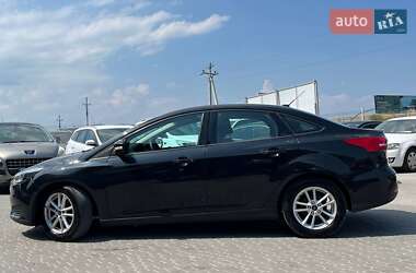 Седан Ford Focus 2015 в 