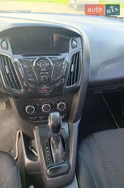 Седан Ford Focus 2013 в 