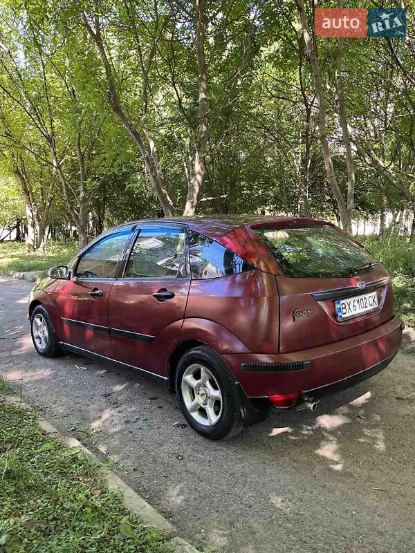 Хэтчбек Ford Focus 2001 в Хмельницком