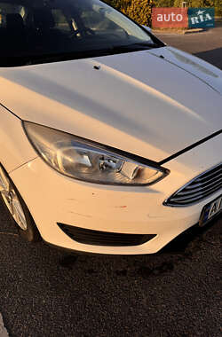 Седан Ford Focus 2016 в 