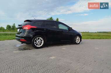 Хэтчбек Ford Focus 2016 в 