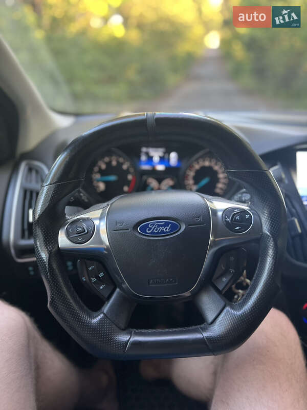 Універсал Ford Focus 2013 в Коротичу