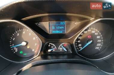 Хетчбек Ford Focus 2013 в 
