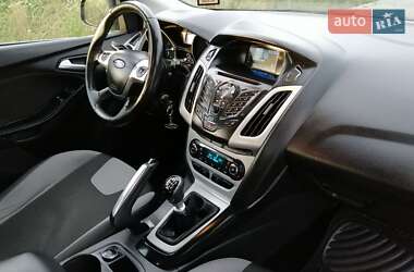 Хетчбек Ford Focus 2013 в 
