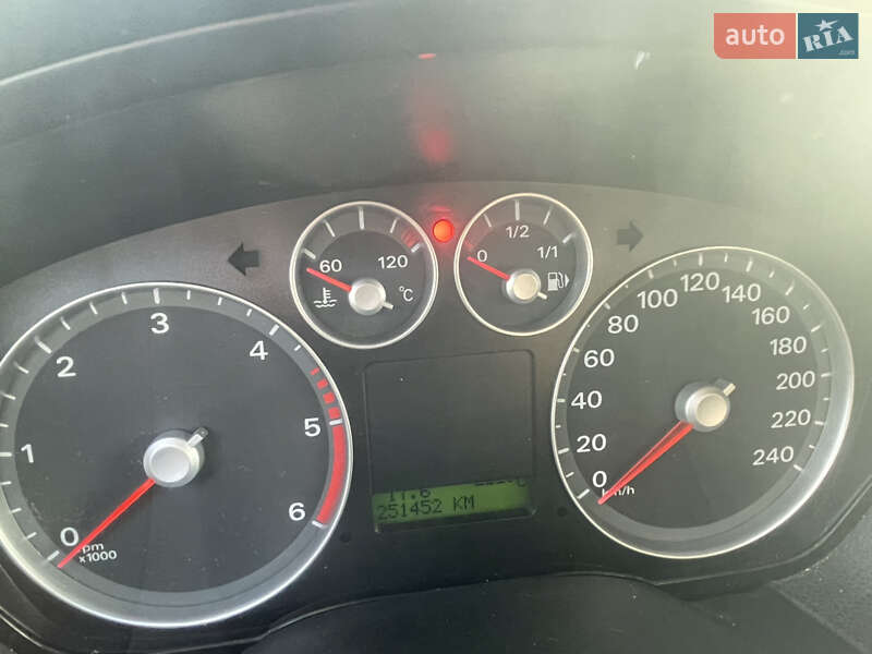 Хетчбек Ford Focus 2004 в Хмельницькому