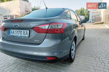 Седан Ford Focus 2013 в 