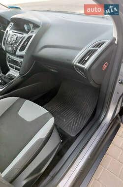Седан Ford Focus 2013 в 