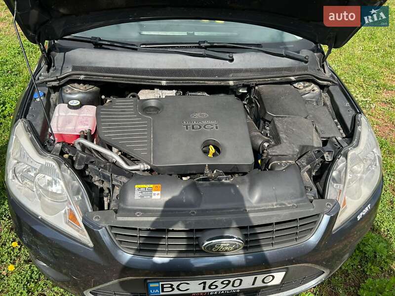 Хэтчбек Ford Focus 2008 в Нововолынске