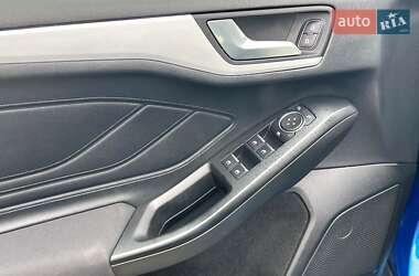 Хэтчбек Ford Focus 2019 в 