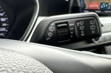 Хэтчбек Ford Focus 2019 в 