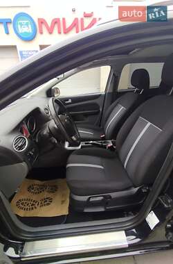 Универсал Ford Focus 2010 в 