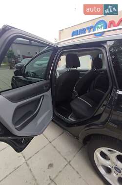 Универсал Ford Focus 2010 в 