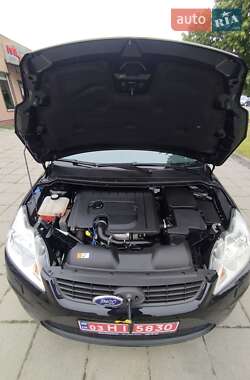 Универсал Ford Focus 2010 в 