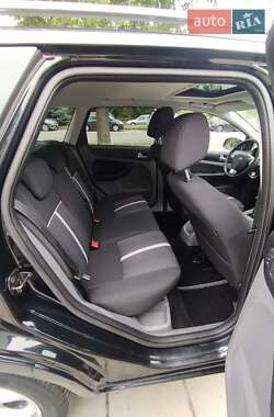 Универсал Ford Focus 2010 в 