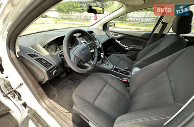 Седан Ford Focus 2016 в 