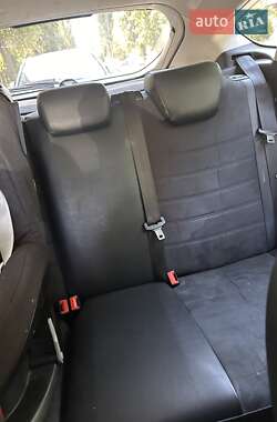 Хетчбек Ford Focus 2012 в 