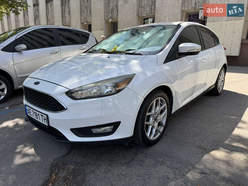 Хетчбек Ford Focus 2015 в Дніпрі