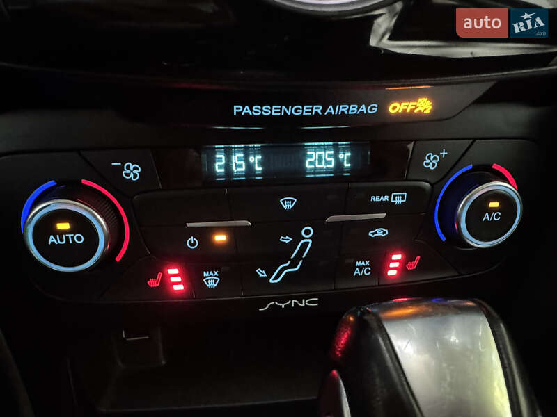 Хетчбек Ford Focus 2015 в Дніпрі